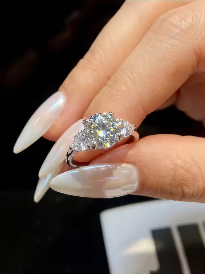 Atesha 3 Carat Big Moissanite Double Heart Ring