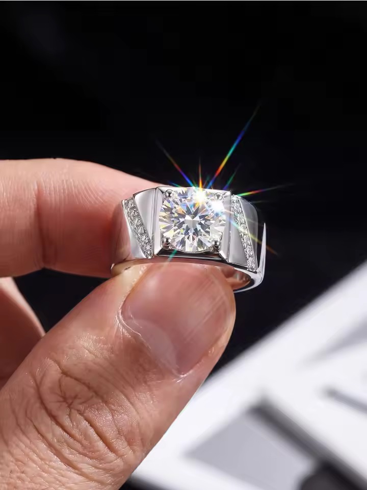Ehsan 1 Carat Sparkling Moissanite Diamond Men Ring