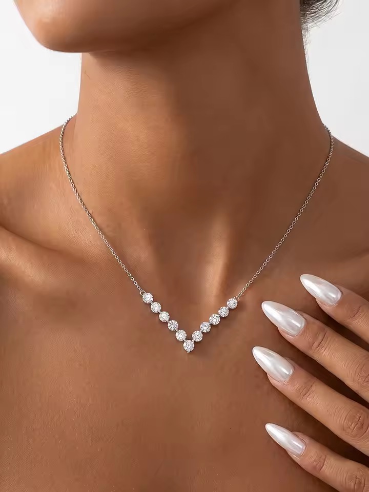 Aisyah 1 Carat Moissanite Necklace