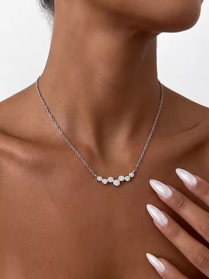Diana 0.1 Carat Round Moissanite Necklace