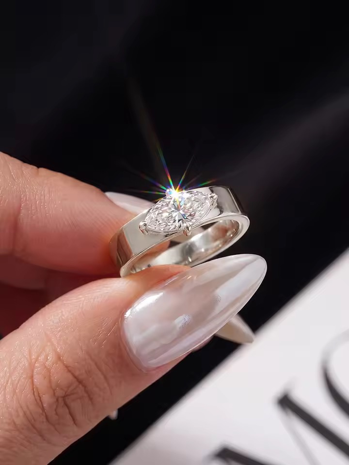 Husna 1 Carat Marquise Moissanite Ring