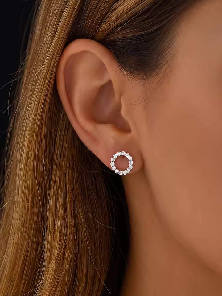 Izzah 0.5 Carat Round Moissanite Earrings
