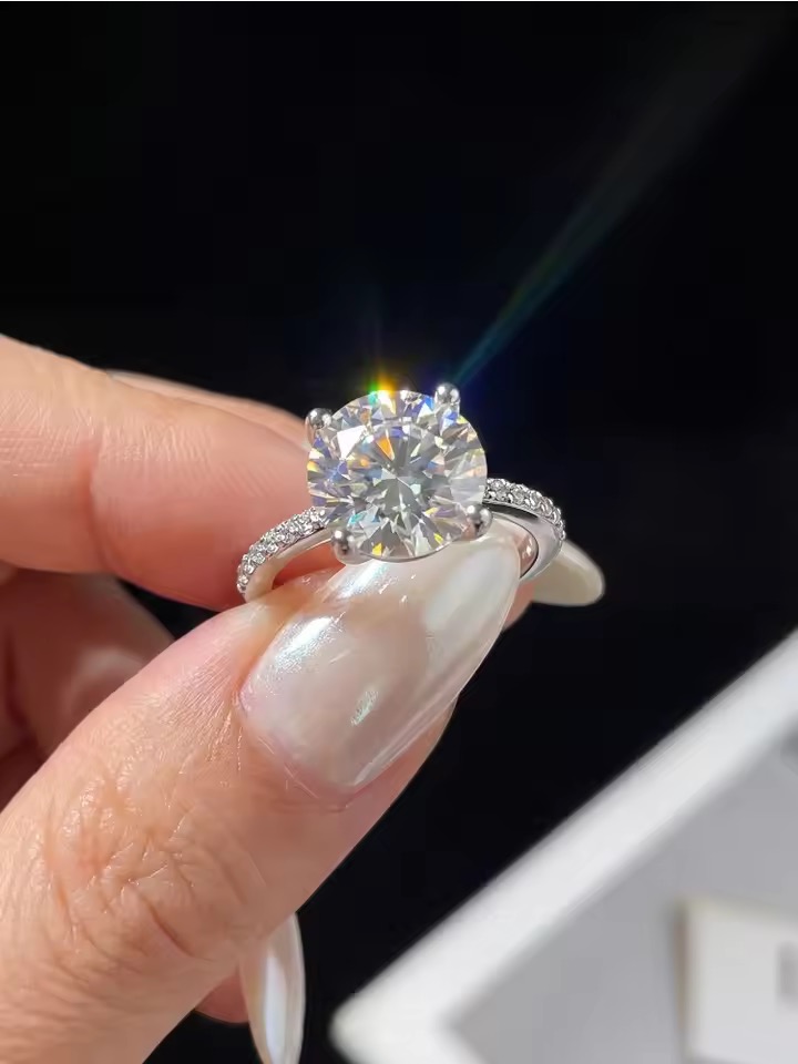 Khadijah 5 Carat Deluxe Round Moissanite Ring
